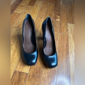 Gianni Bini black heel size 9